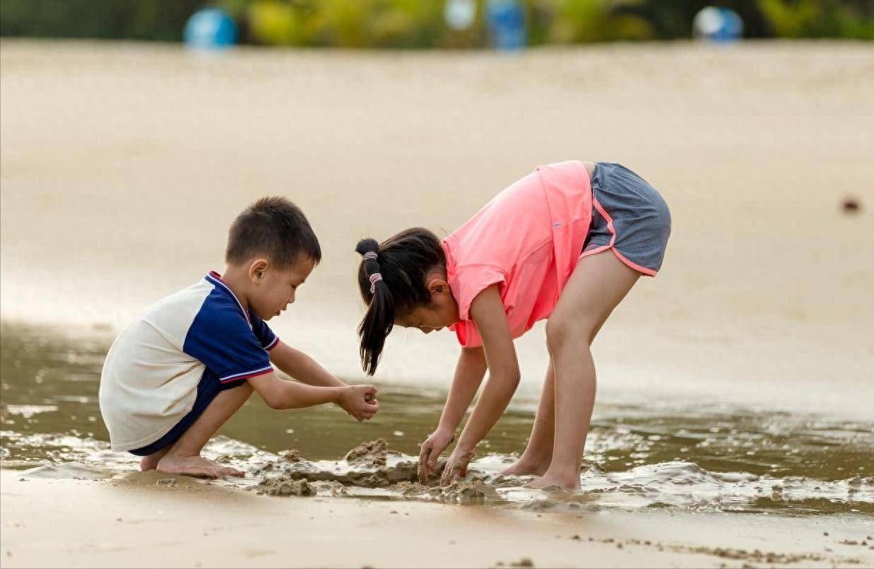 Gia đ&igrave;nh 2 con, khoảng c&aacute;ch giữa 2 đứa trẻ l&agrave; mấy tuổi th&igrave; hợp l&yacute; nhất?- Ảnh 2.