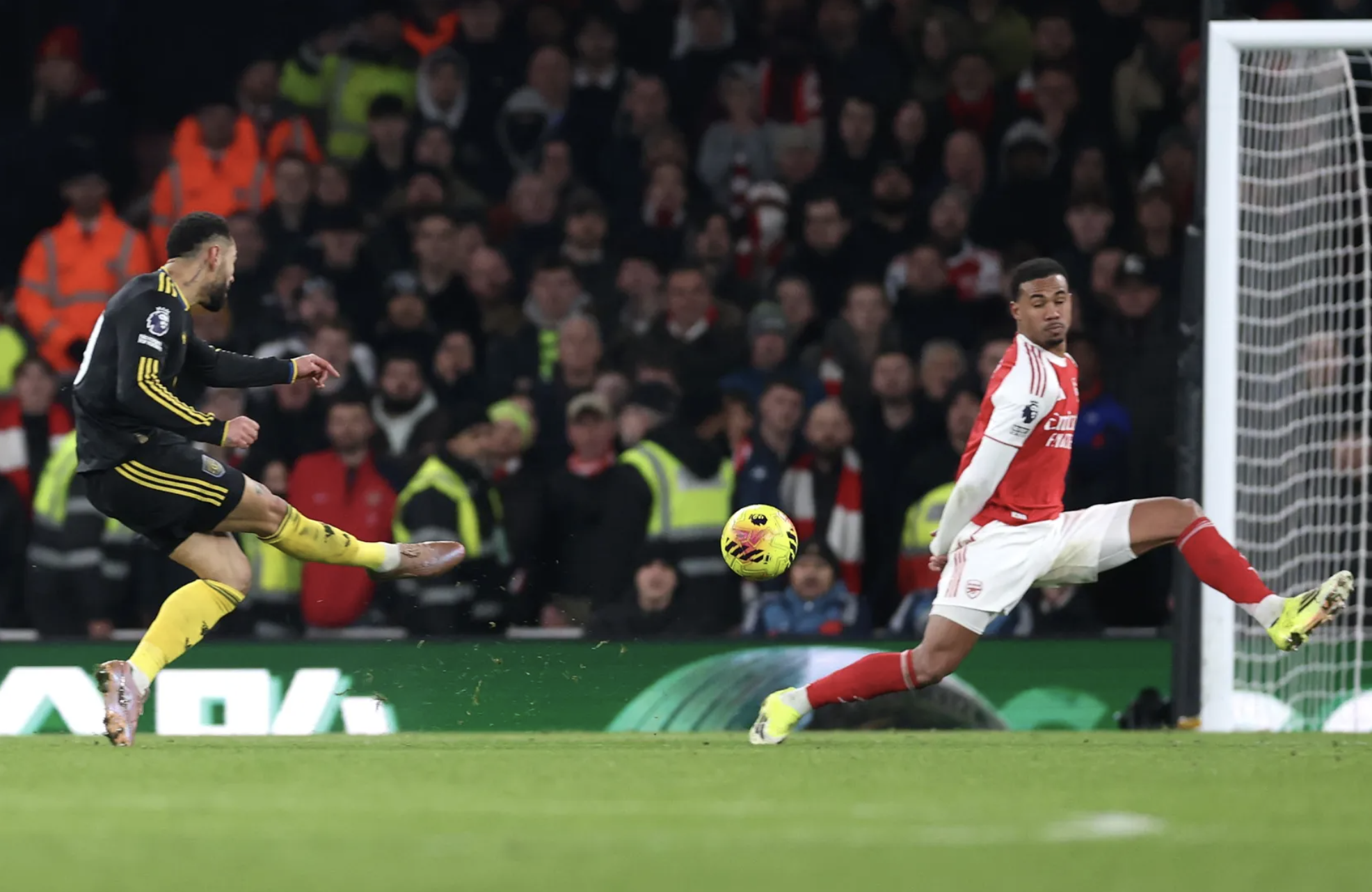 Arsenal thua sốc Man United s&acirc;n nh&agrave;, Ngoại hạng Anh s&ocirc;i sục- Ảnh 7.