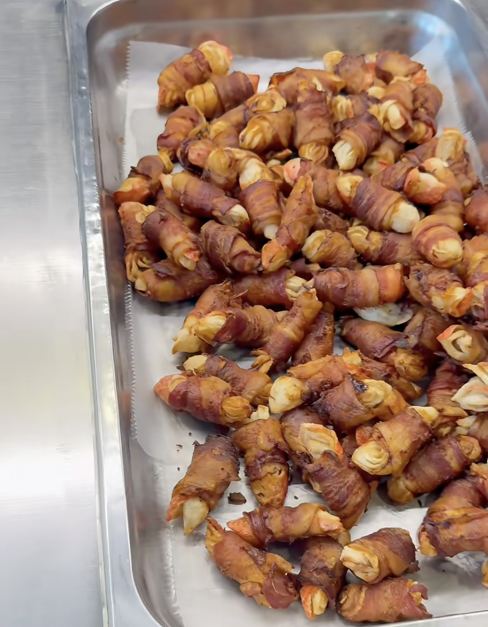 Sinh vi&ecirc;n "quay l&eacute;n" canteen Harvard, chỉ hơn 2 ph&uacute;t m&agrave; nhiều người đ&atilde; bắt đầu đ&oacute;i bụng- Ảnh 1.