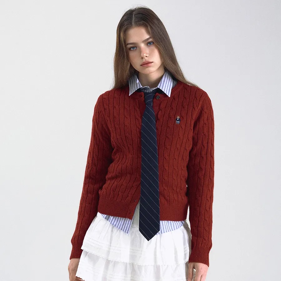 Tết kh&ocirc;ng diện đồ đỏ như thiếu nửa phong vị: L&ecirc;n ngay 5 