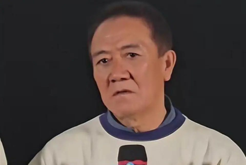 Nam diễn viên bị tố bất hiếu dù sở hữu hàng trăm tỷ đồng: Xem nguyên do mà quá trăn trở- Ảnh 1. Nam diễn viên bị tố bất hiếu dù sở hữu hàng trăm tỷ đồng: Xem nguyên do mà quá trăn trở- Ảnh 1.