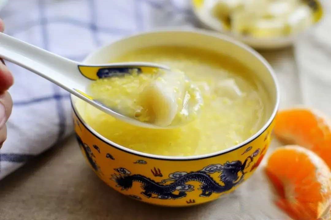 Sau đợt r&eacute;t đậm, người 40 tuổi trở l&ecirc;n n&ecirc;n ăn 4 m&oacute;n n&agrave;y v&agrave;o bữa s&aacute;ng: Tốt cho tim v&agrave; dạ d&agrave;y, gi&uacute;p hệ ti&ecirc;u h&oacute;a khỏe mạnh- Ảnh 7.