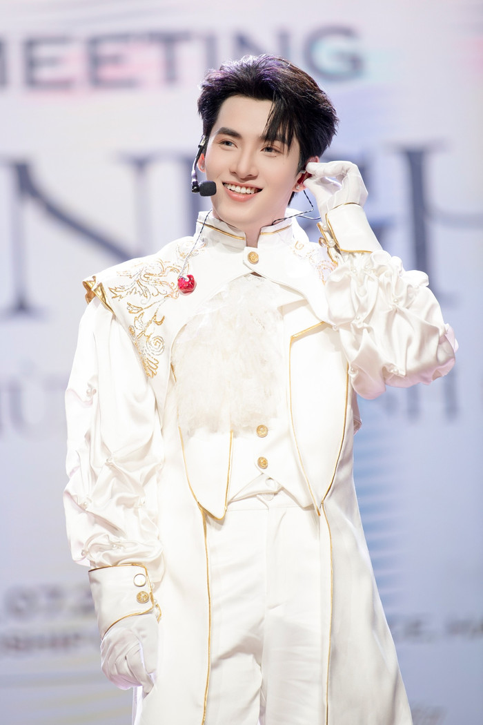 Ca sĩ Việt được đề cử đẹp nhất thế giới: Một bước th&agrave;nh sao nhờ show thực tế nhưng kỹ năng vẫn g&acirc;y tranh c&atilde;i- Ảnh 5.