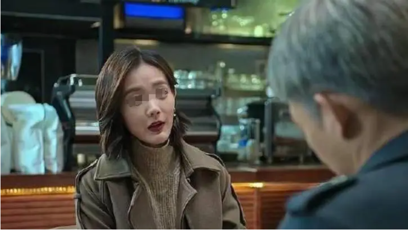 Ông chủ phát hiện nữ nhân viên giống hệt vợ đã mất, tìm mọi cách gặp bố mẹ cô nhưng vừa thấy liền sụp đổ- Ảnh 4.