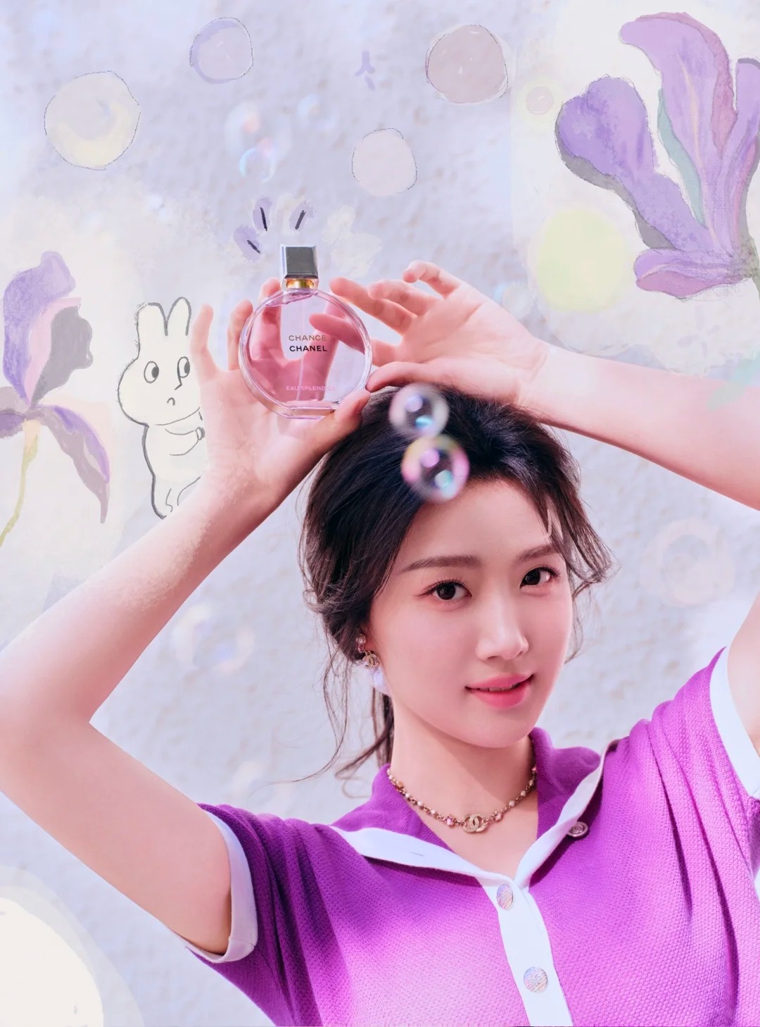 Đừng chỉ nh&igrave;n v&agrave;o d&aacute;ng đi "chim c&aacute;nh cụt lưng g&ugrave;" của Lư Dục Hiểu, h&atilde;y nh&igrave;n v&agrave;o c&aacute;ch bố mẹ c&ocirc; ấy kẹp r&egrave;m cửa: H&oacute;a ra, "nh&agrave;" ch&iacute;nh l&agrave; nơi sinh ra một đứa trẻ hạnh ph&uacute;c!- Ảnh 2.