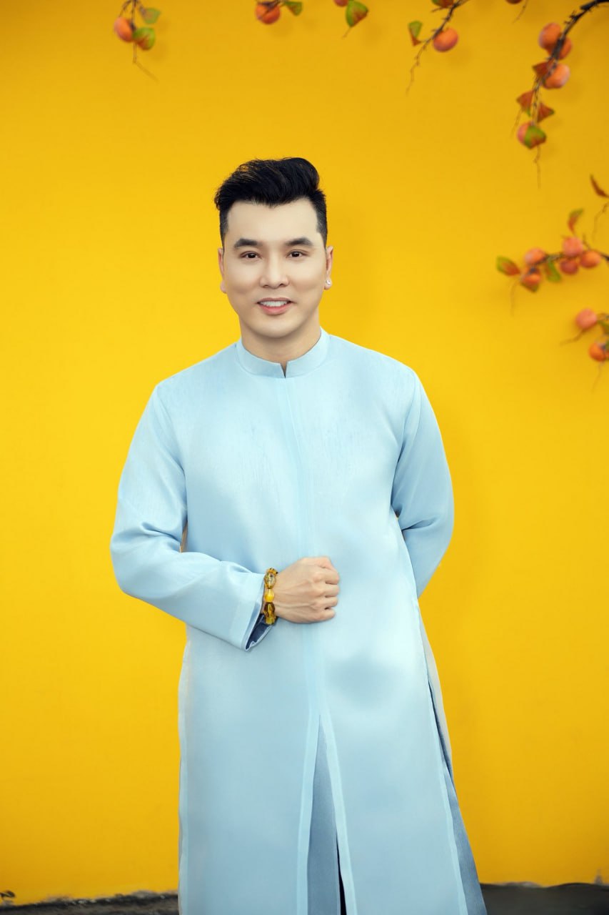 Thảm hoạ nhạc Tết mới: 2 ng&ocirc;i sao đ&igrave;nh đ&aacute;m một thời bị ch&ecirc; sến s&uacute;a, nhạc như &ldquo;h&agrave;ng tồn kho&rdquo; từ những năm 2000- Ảnh 1.