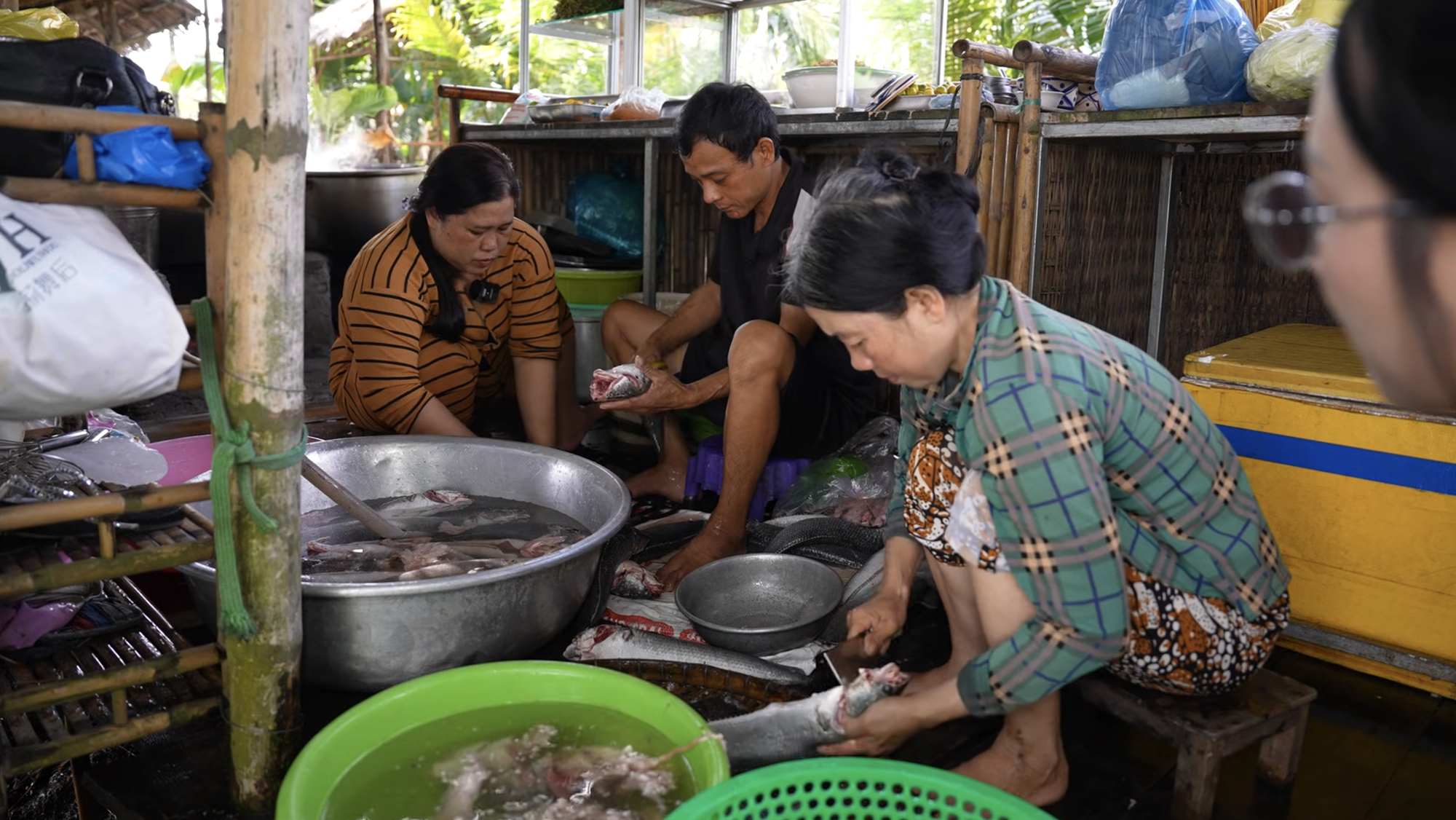 Mất ngủ đợi chờ quán bún có miếng cá sạch bong không còn giọt máu, giá 100k vẫn thấy xứng đáng- Ảnh 7. Mất ngủ đợi chờ quán bún có miếng cá sạch bong không còn giọt máu, giá 100k vẫn thấy xứng đáng- Ảnh 7.