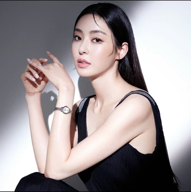 Minh tinh 40 tuổi khiến netizen chia 2 phe- Ảnh 7.