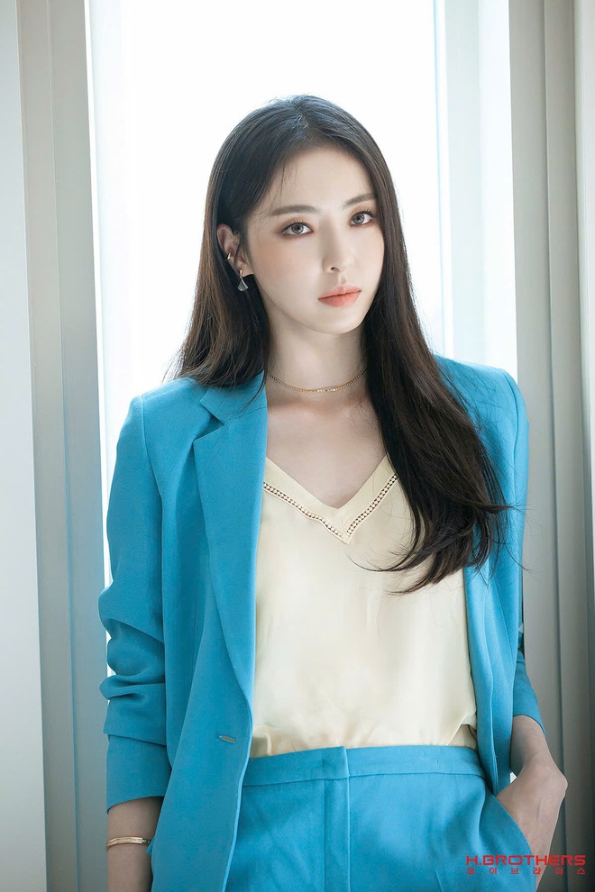 Minh tinh 40 tuổi khiến netizen chia 2 phe- Ảnh 9.