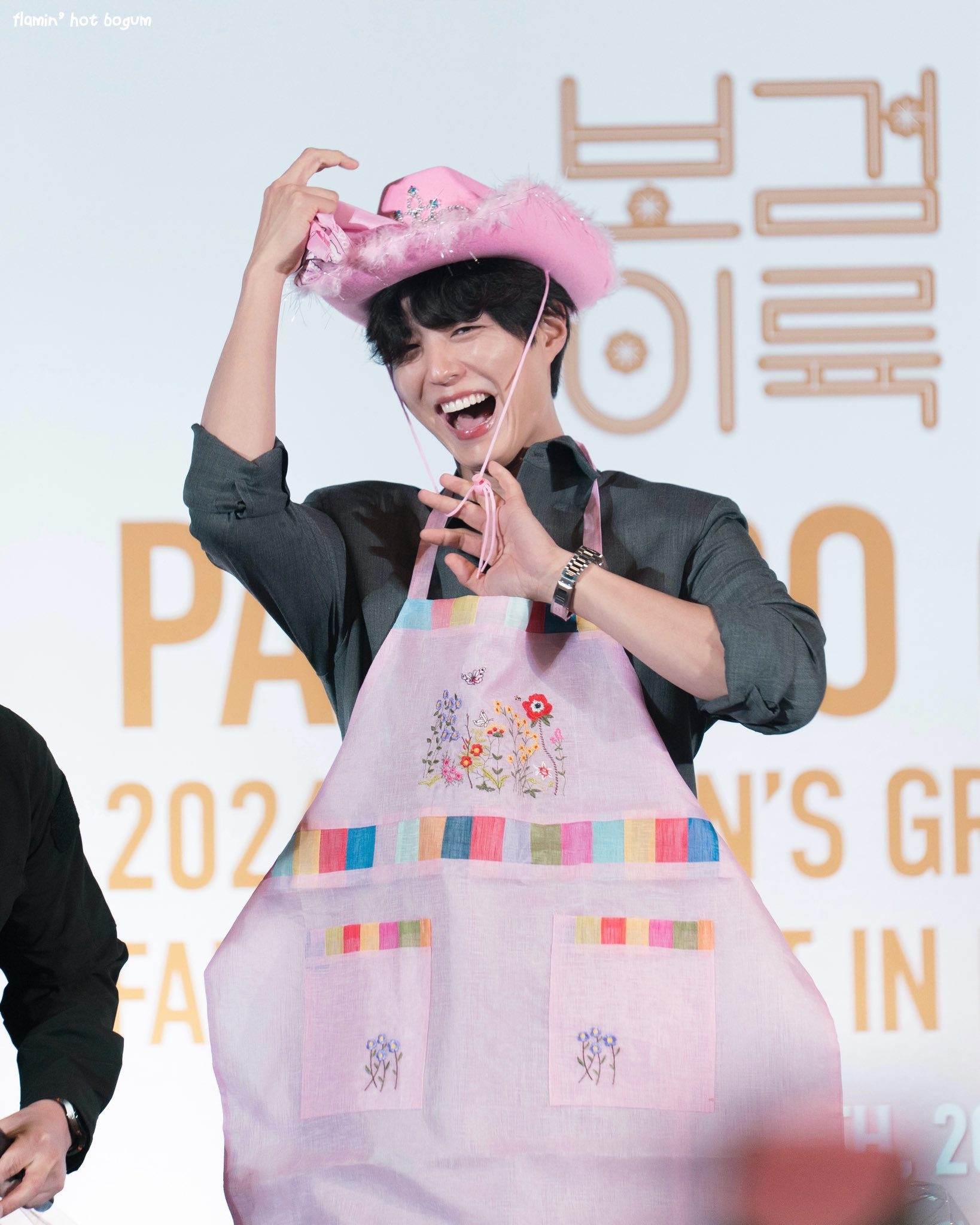 Khi cuộc đời cho Park Bo Gum quả bưởi- Ảnh 10.