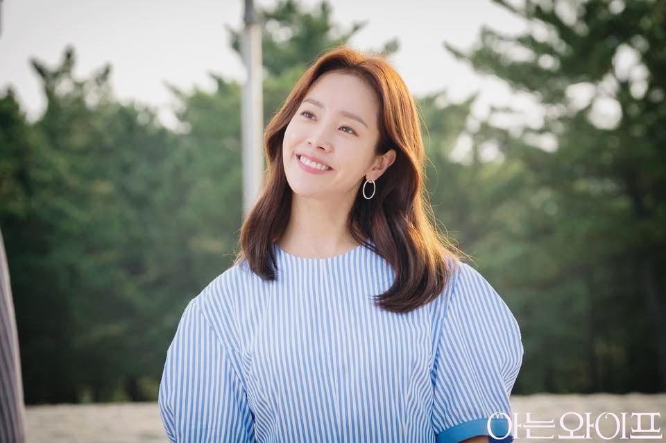 Mỹ nhân cười đẹp hơn nắng, khóc đẹp hơn mưa: Visual trời cao ưu ái, cả showbiz có đúng 1 người- Ảnh 2. Mỹ nhân cười đẹp hơn nắng, khóc đẹp hơn mưa: Visual trời cao ưu ái, cả showbiz có đúng 1 người- Ảnh 2.