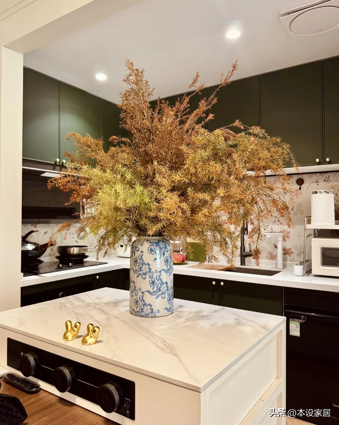 Bước v&agrave;o căn bếp của một người trẻ, t&ocirc;i chợt nhận ra: Nhiều nh&agrave; đang ti&ecirc;u tiền cho bếp theo c&aacute;ch đ&atilde; lỗi thời - c&ograve;n đ&acirc;y mới l&agrave; tư duy bếp &ldquo;đẳng cấp cao&rdquo; thật sự- Ảnh 4.