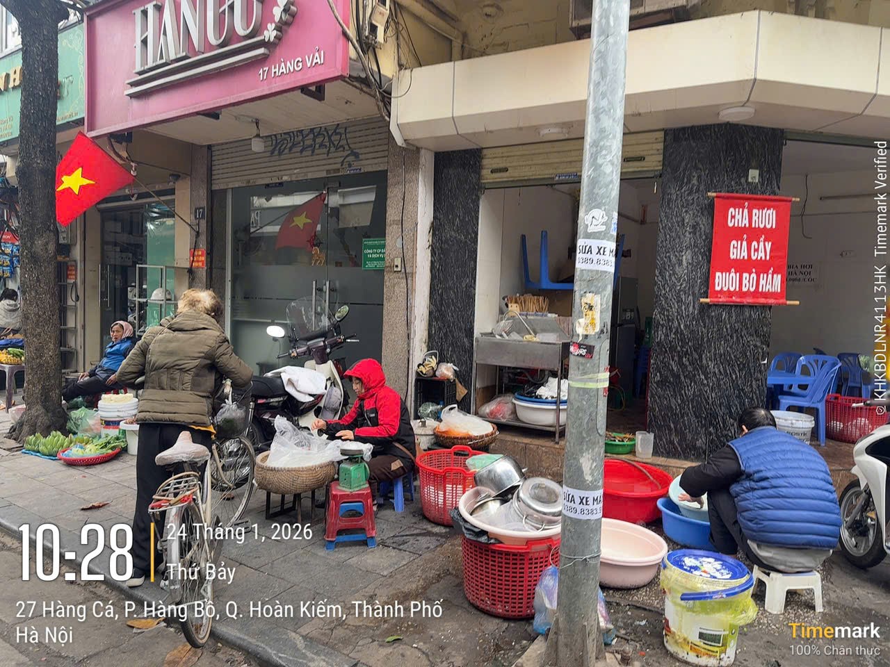 KHẨN: 186 trường hợp vi phạm trật tự đ&ocirc; thị, trật tự c&ocirc;ng cộng v&agrave; vệ sinh m&ocirc;i trường bị phạt nguội- Ảnh 15.