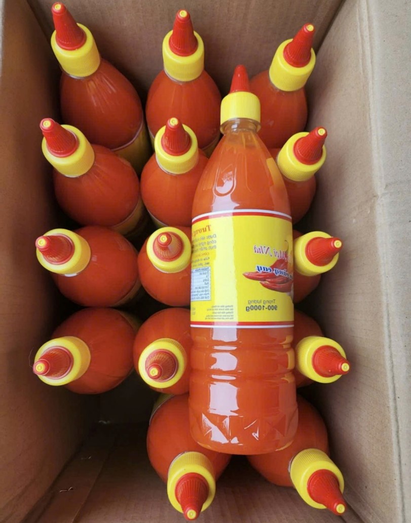 Khởi tố Gi&aacute;m đốc c&ocirc;ng ty sản xuất h&agrave;ng ngh&igrave;n chai tương ớt, nước chấm giả- Ảnh 4.