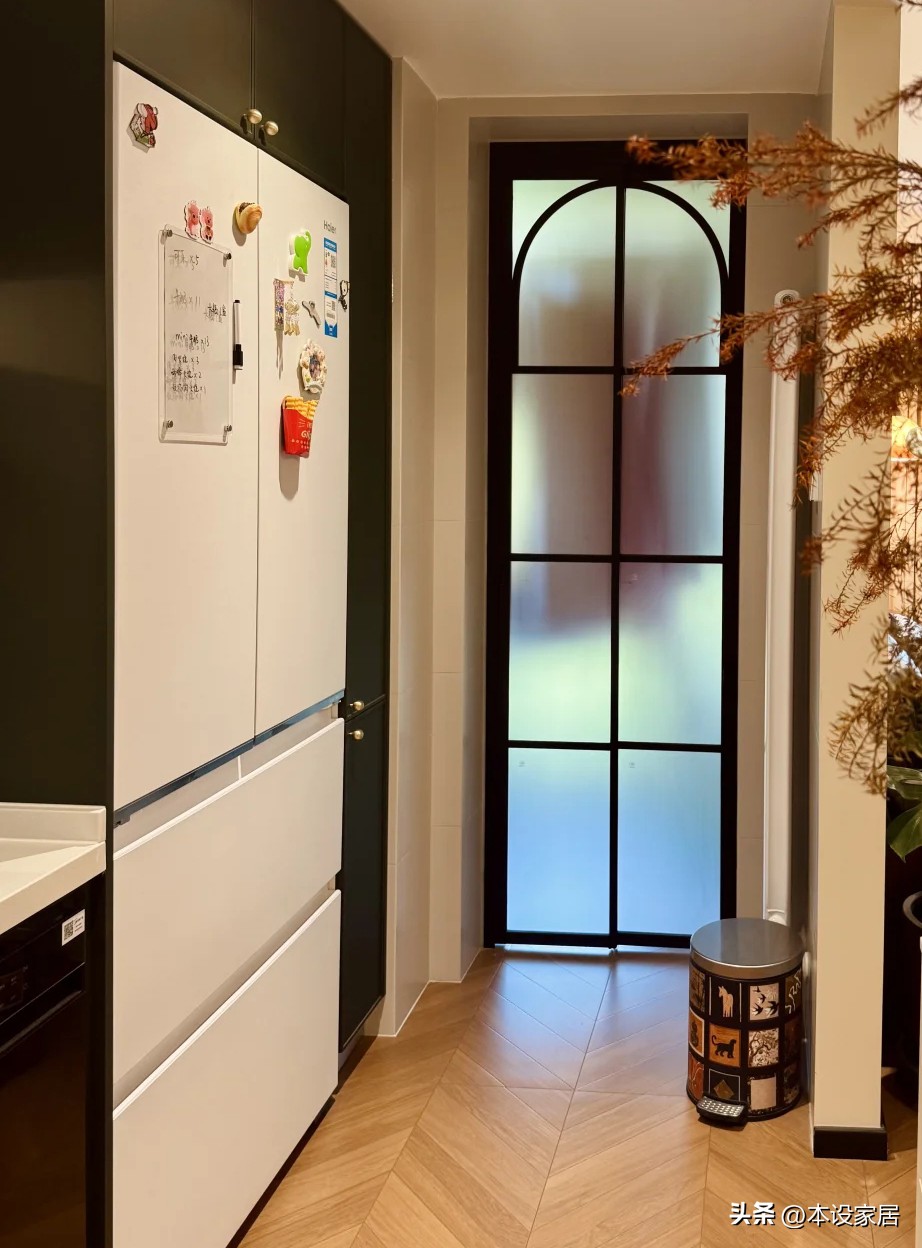 Bước v&agrave;o căn bếp của một người trẻ, t&ocirc;i chợt nhận ra: Nhiều nh&agrave; đang ti&ecirc;u tiền cho bếp theo c&aacute;ch đ&atilde; lỗi thời - c&ograve;n đ&acirc;y mới l&agrave; tư duy bếp &ldquo;đẳng cấp cao&rdquo; thật sự- Ảnh 9.