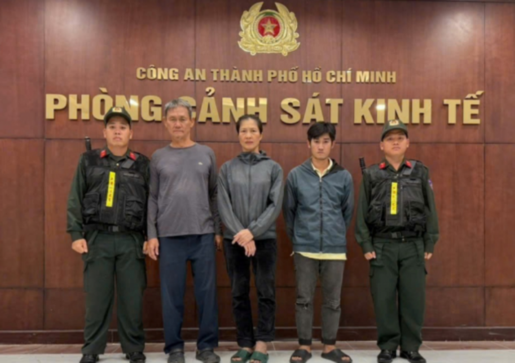 Nhức nhối h&agrave;ng giả, h&agrave;ng nh&aacute;i online, sập bẫy 'thần dược'- Ảnh 3.