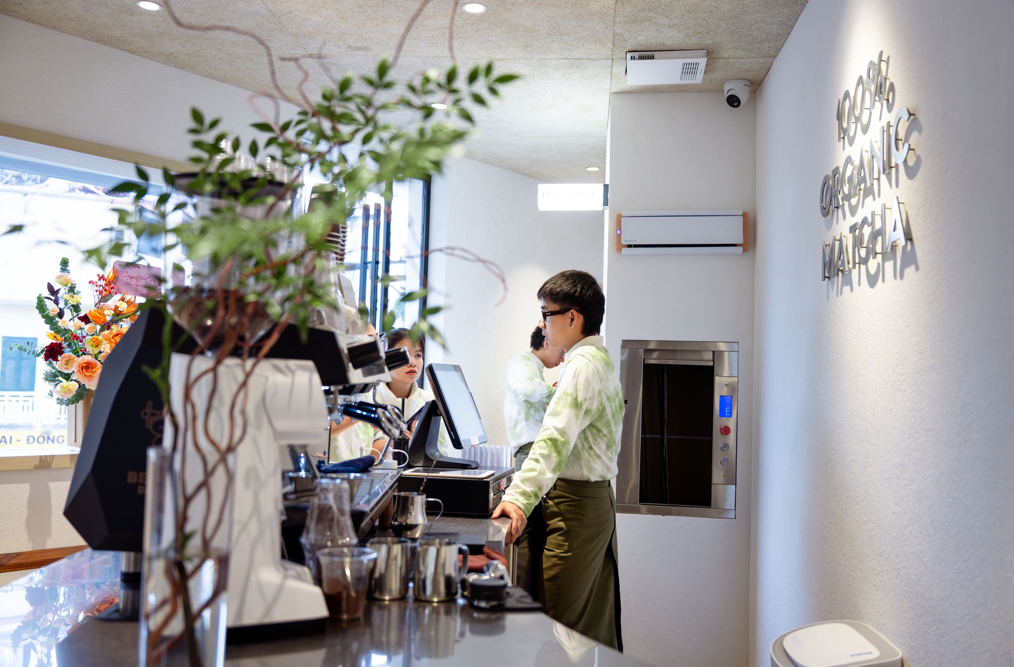 Review matcha đắt nhất Nhật Bản đổ bộ H&agrave; Nội: Cho&aacute;ng trước tầng tầng lớp lớp hương vị nhưng cẩn thận nghiện lại khổ- Ảnh 9.