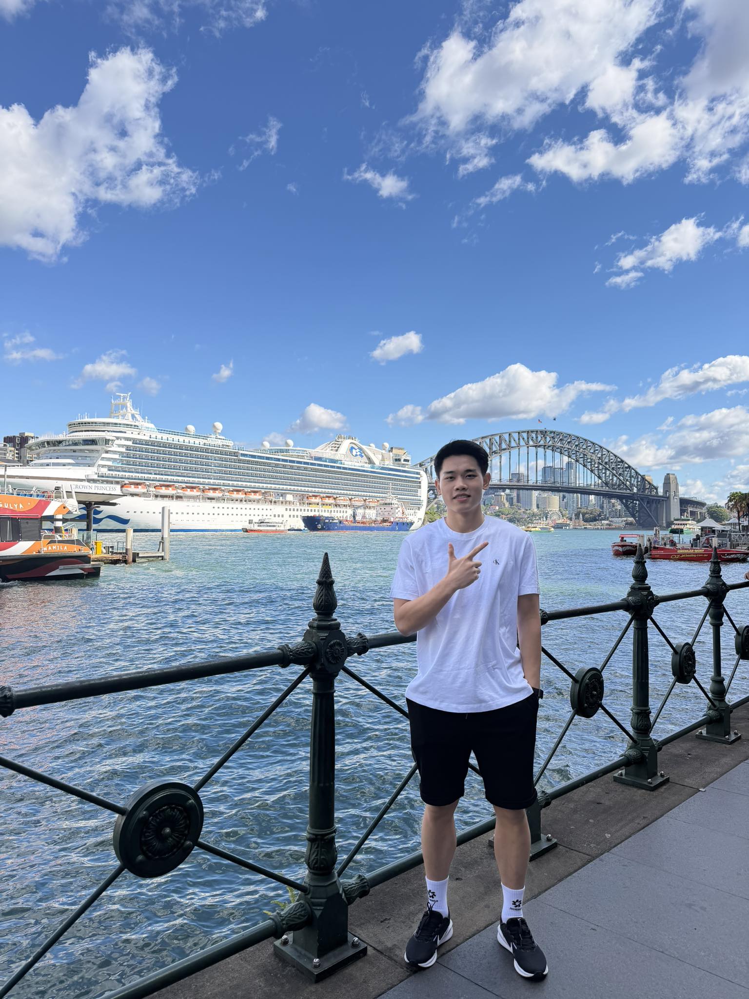 Á hậu Cẩm Ly phản hồi tin đeo nhẫn đôi với Đình Bắc- Ảnh 14. Á hậu Cẩm Ly phản hồi tin đeo nhẫn đôi với Đình Bắc- Ảnh 14.