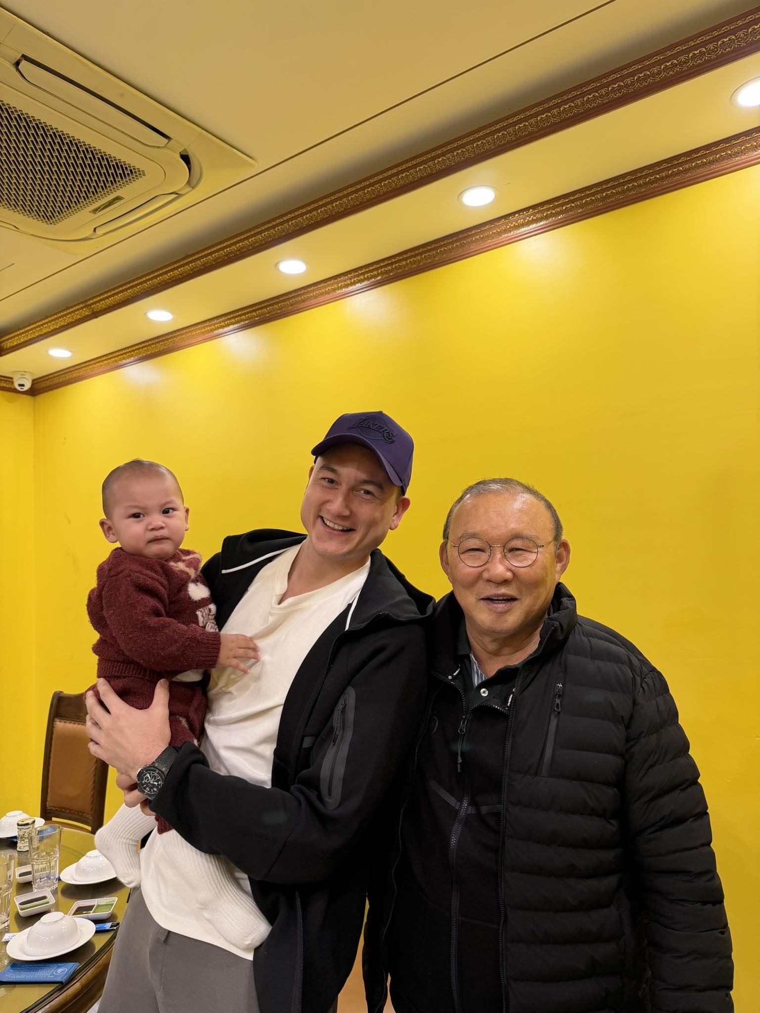 Do&atilde;n Hải My đọ sắc với Yến Xu&acirc;n trong cuộc hội ngộ của &ocirc;ng Park Hang-seo với Văn Hậu, Văn L&acirc;m- Ảnh 2.