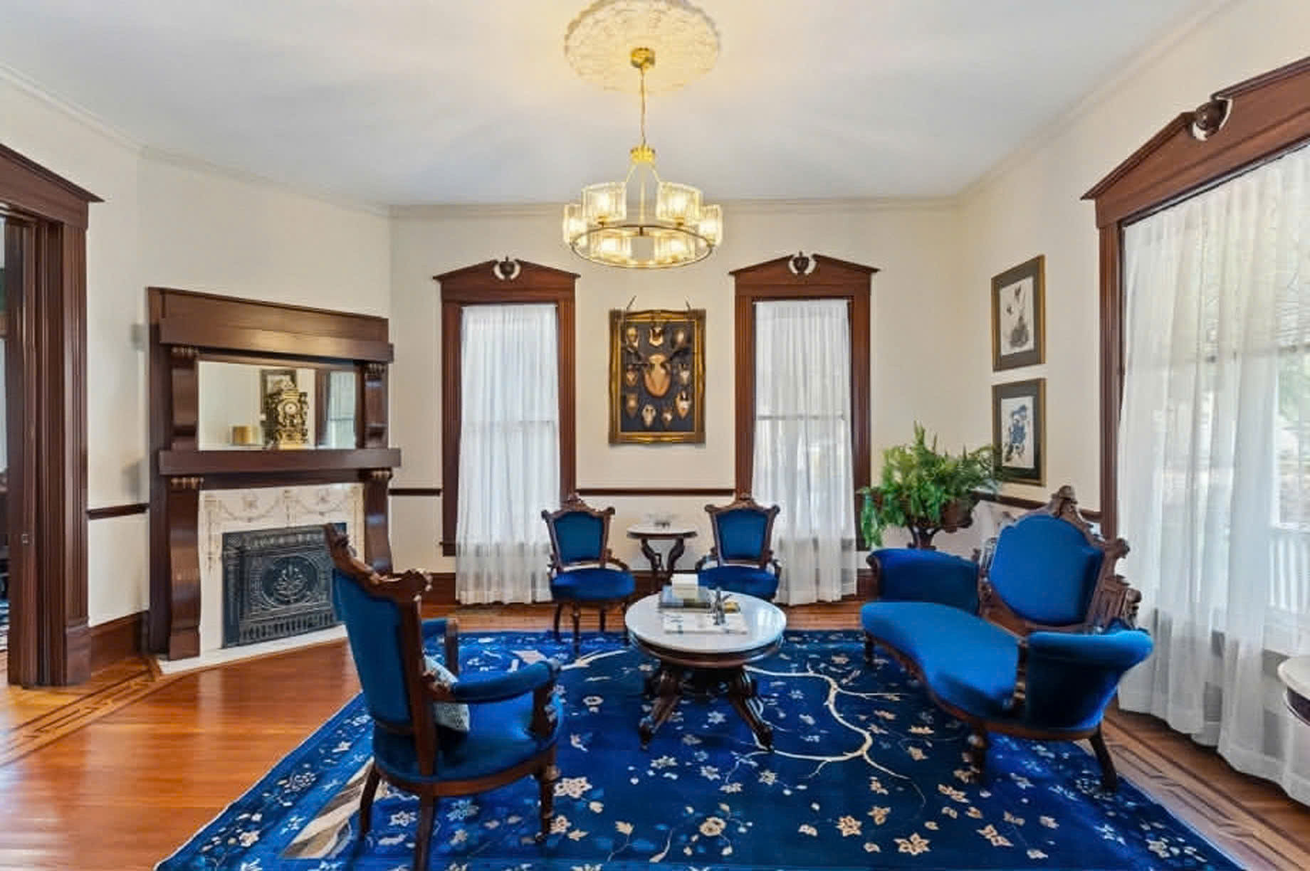 Hoa hậu Việt vừa mua biệt thự hơn 36 tỷ: Khu&ocirc;n vi&ecirc;n l&ecirc;n đến 7.600m2, cận cảnh nội thất b&ecirc;n trong mới g&acirc;y cho&aacute;ng- Ảnh 6.