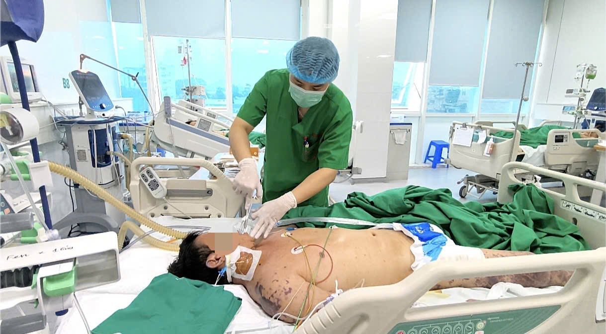 Người đ&agrave;n &ocirc;ng 52 tuổi mắc phải bệnh truyền nhiễm nguy hiểm, l&acirc;y lan nhanh v&agrave; nguy cơ tử vong cao: Thủ phạm thực sự g&acirc;y bất ngờ- Ảnh 1.