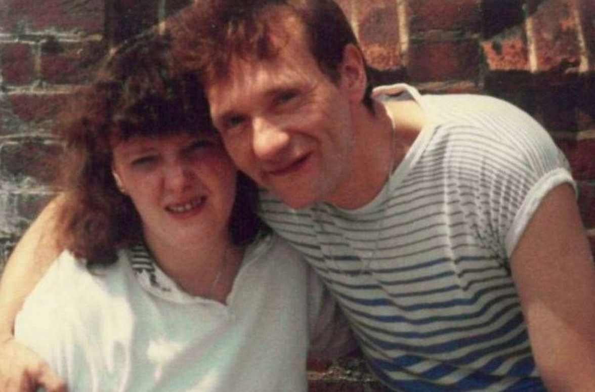 Hai vợ chồng c&ugrave;ng mắc ung thư phổi, tử vong c&aacute;ch nhau 1 th&aacute;ng - &ldquo;Mọi chuyện v&ocirc; c&ugrave;ng t&agrave;n khốc&rdquo;- Ảnh 1.