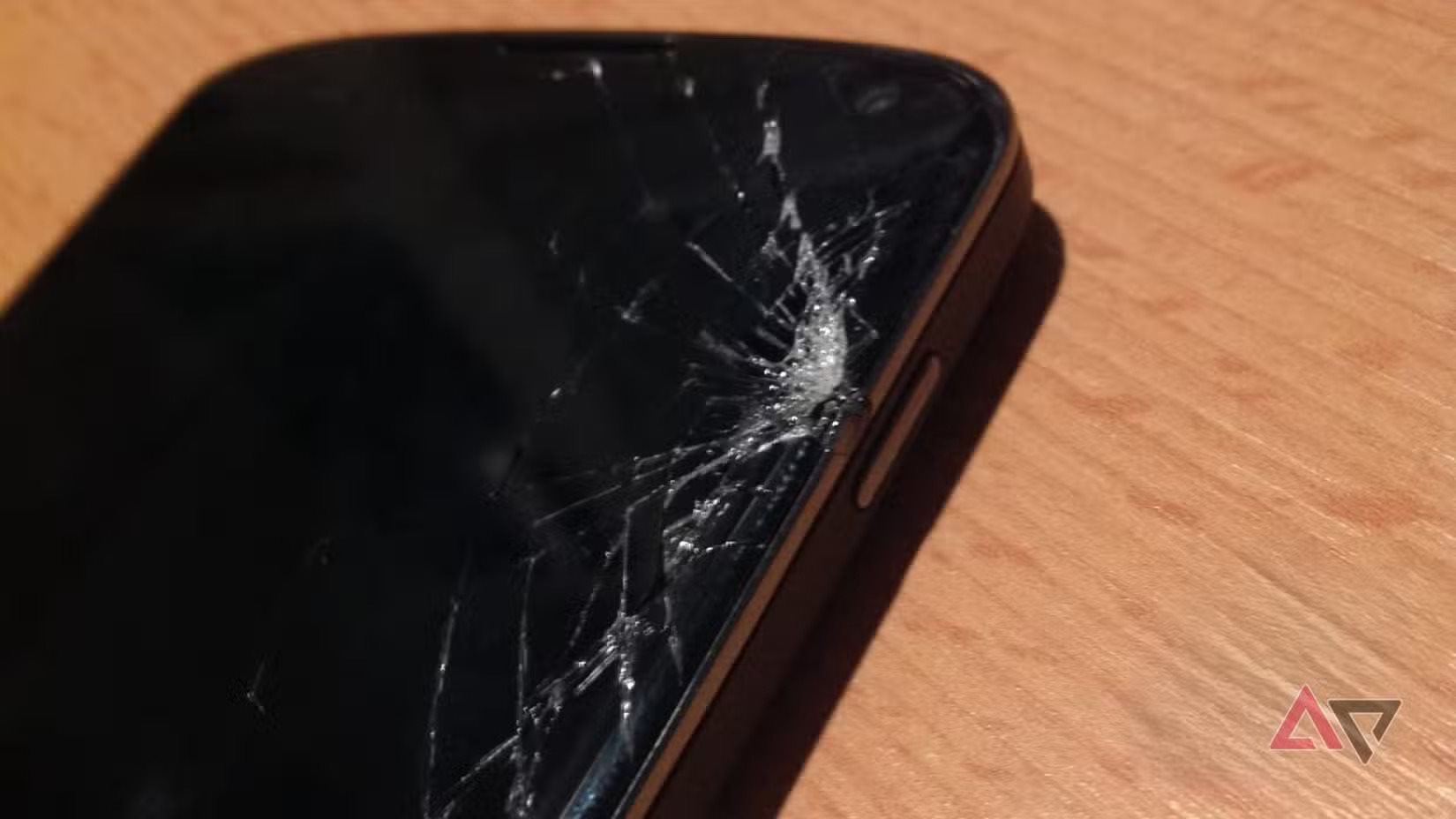 Chi&ecirc;u moi tiền người d&ugrave;ng "đầy bịp bợm" của c&aacute;c h&atilde;ng điện thoại: Phải chăng ch&uacute;ng ta đều bị &ldquo;nhồi sọ&rdquo;?- Ảnh 3.