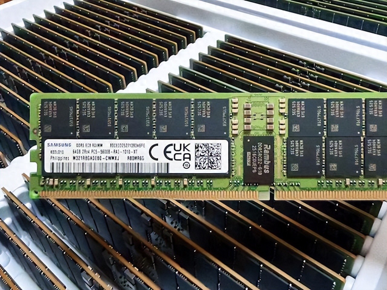 V&agrave;ng tăng gi&aacute;, nhưng kh&ocirc;ng nhanh bằng m&oacute;n đồ "b&igrave;nh d&acirc;n" n&agrave;y: Một hộp nhỏ đ&atilde; đủ mua căn hộ tại th&agrave;nh phố- Ảnh 1.