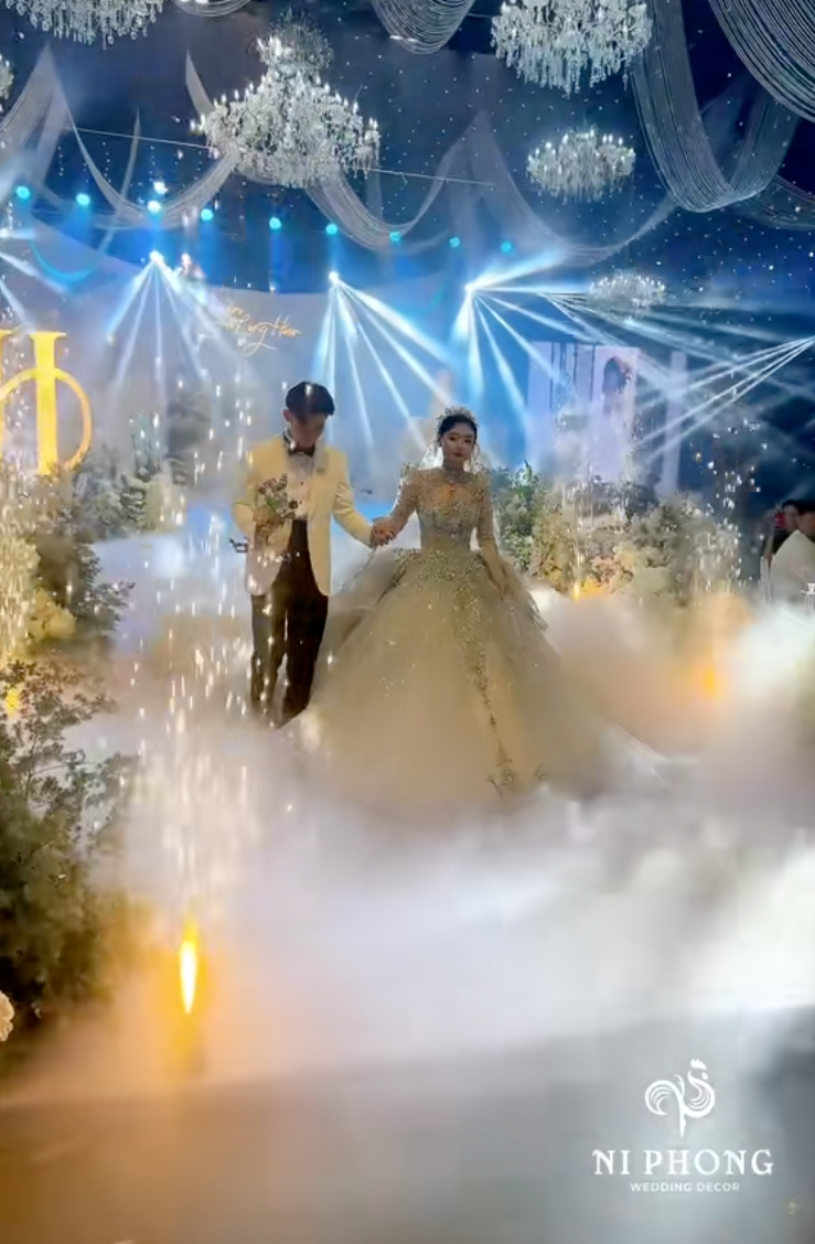 C&ocirc; d&acirc;u T&acirc;y Ninh lấy chồng Campuchia: Hoa cưới 300 triệu, bố chồng cho 1 tỷ tiền v&aacute;y &aacute;o nhưng gi&aacute; trị nhất l&agrave; c&acirc;u "chốt hạ"- Ảnh 19.