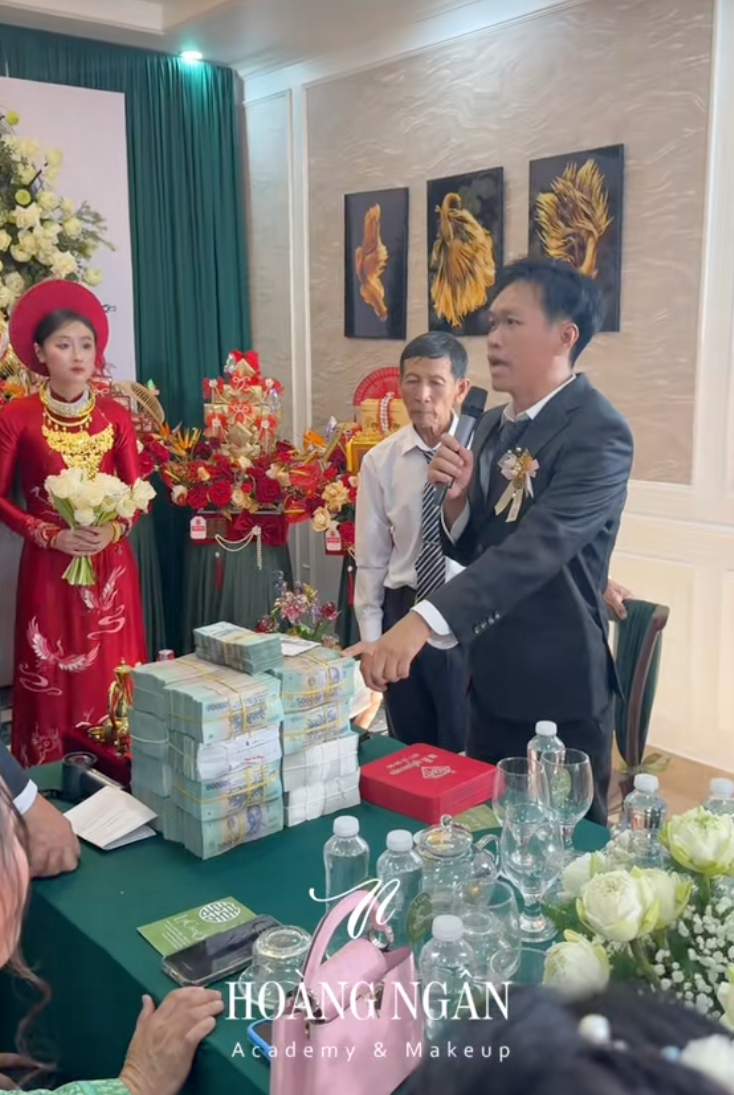 C&ocirc; d&acirc;u T&acirc;y Ninh lấy chồng Campuchia: Hoa cưới 300 triệu, bố chồng cho 1 tỷ tiền v&aacute;y &aacute;o nhưng gi&aacute; trị nhất l&agrave; c&acirc;u "chốt hạ"- Ảnh 8.