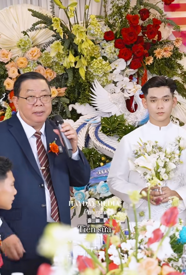 C&ocirc; d&acirc;u T&acirc;y Ninh lấy chồng Campuchia: Hoa cưới 300 triệu, bố chồng cho 1 tỷ tiền v&aacute;y &aacute;o nhưng gi&aacute; trị nhất l&agrave; c&acirc;u "chốt hạ"- Ảnh 13.