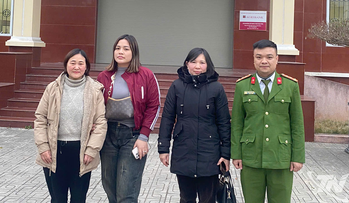 T&agrave;i khoản Agribank nhận li&ecirc;n tiếp 2 giao dịch tổng cộng 700 triệu đồng trong 1 ng&agrave;y, người phụ nữ lập tức b&aacute;o c&ocirc;ng an- Ảnh 1.