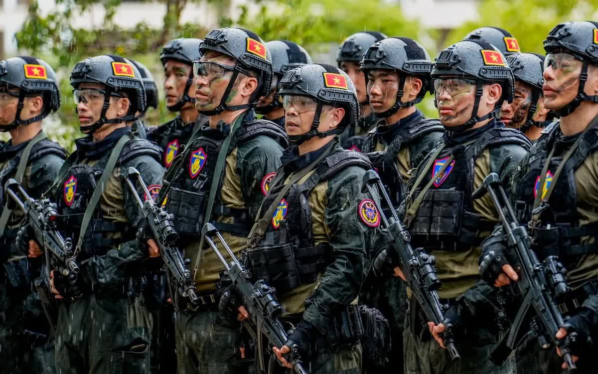 Cuộc đua gameshow hot nhất 2025 ch&iacute;nh thức bắt đầu: Vụ trụ 