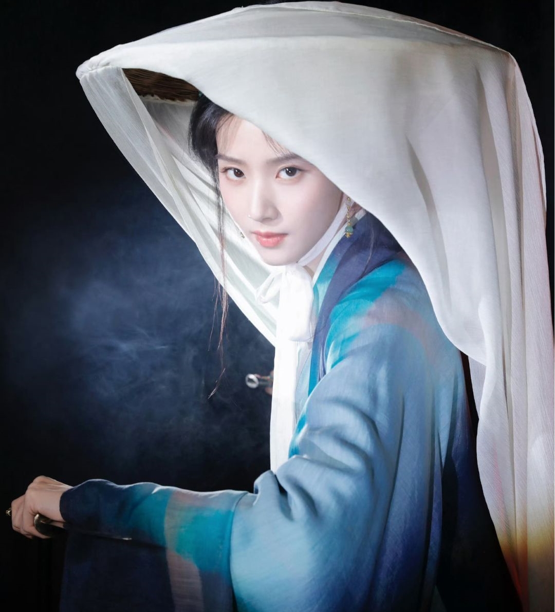 Quá nể phim Trung Quốc chưa chiếu đã có độ hot tăng 1253%, nam chính đẹp đến mức 18.000 người xếp hàng để gặp mặt- Ảnh 6. Quá nể phim Trung Quốc chưa chiếu đã có độ hot tăng 1253%, nam chính đẹp đến mức 18.000 người xếp hàng để gặp mặt- Ảnh 6.