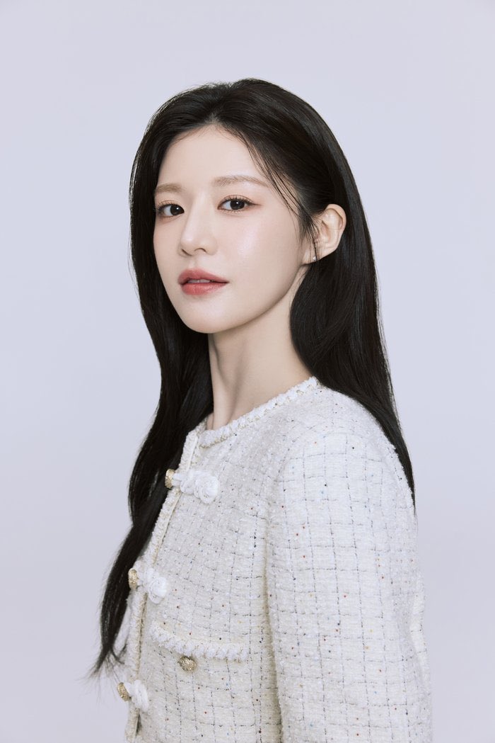 Mỹ nh&acirc;n mặt đẹp tỷ lệ kim cương hot nhất hiện nay: N&agrave;ng thơ của loạt ca sĩ, khoe giọng g&acirc;y bất ngờ- Ảnh 5.