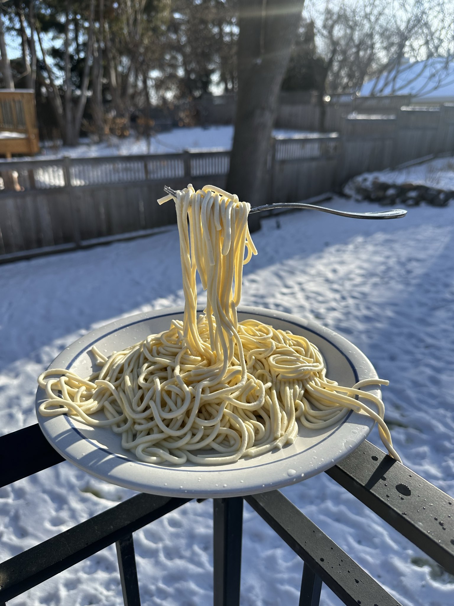 Kh&ocirc;ng phải AI: Clip 7 gi&acirc;y &ldquo;m&igrave; &Yacute; lơ lửng&rdquo; h&uacute;t 8 triệu lượt xem, ph&iacute;a sau l&agrave; cơn &aacute;c mộng của 140 triệu người Mỹ- Ảnh 1.