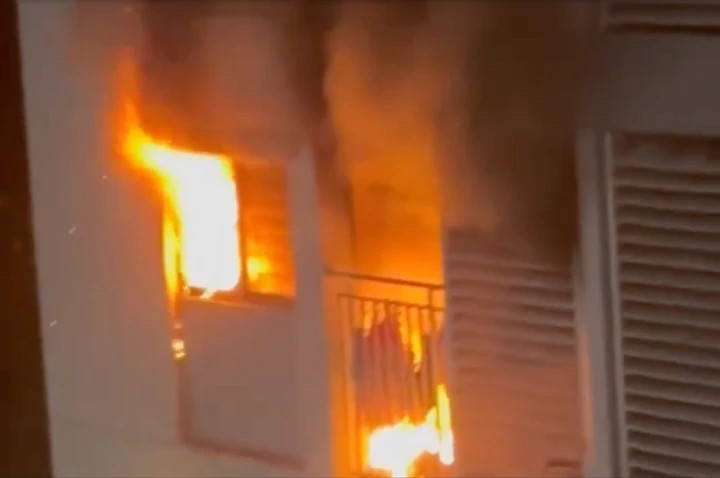 Ch&aacute;y căn hộ chung cư ở TP.HCM, 3 mẹ con bị thương: Th&ocirc;ng tin mới nhất- Ảnh 1.