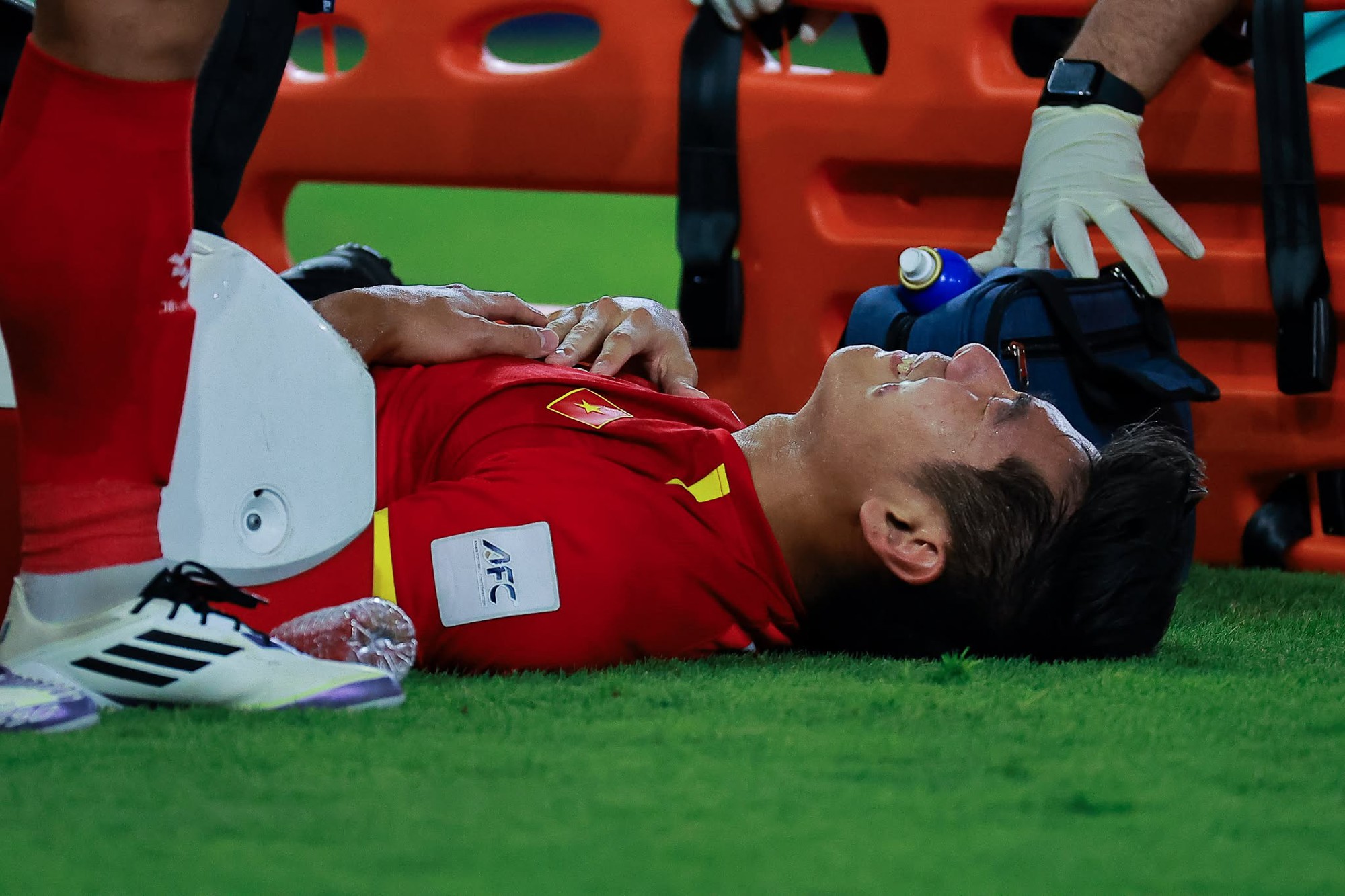 Hiểu Minh U23 Việt Nam xúc động kể lại chấn thương ám ảnh nhất sự nghiệp: Hiểu Minh U23 Việt Nam xúc động kể lại chấn thương ám ảnh nhất sự nghiệp: