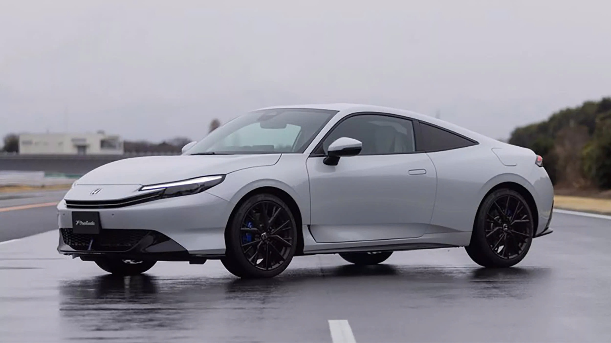 Muốn mua chiếc Honda sắp về Việt Nam n&agrave;y, bạn phải 'k&egrave;m lạc' gần 525 triệu đồng nhưng m&agrave; vẫn chưa bao gồm phim c&aacute;ch nhiệt- Ảnh 1.