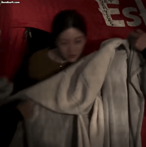 Cặp đ&ocirc;i ng&ocirc;n t&igrave;nh bị ph&aacute;t hiện ở chung lều chấn động MXH: Nh&agrave; g&aacute;i c&ocirc;ng khai ảnh t&igrave;nh cảm, đẹp đ&ocirc;i qu&aacute; đi mất- Ảnh 2.