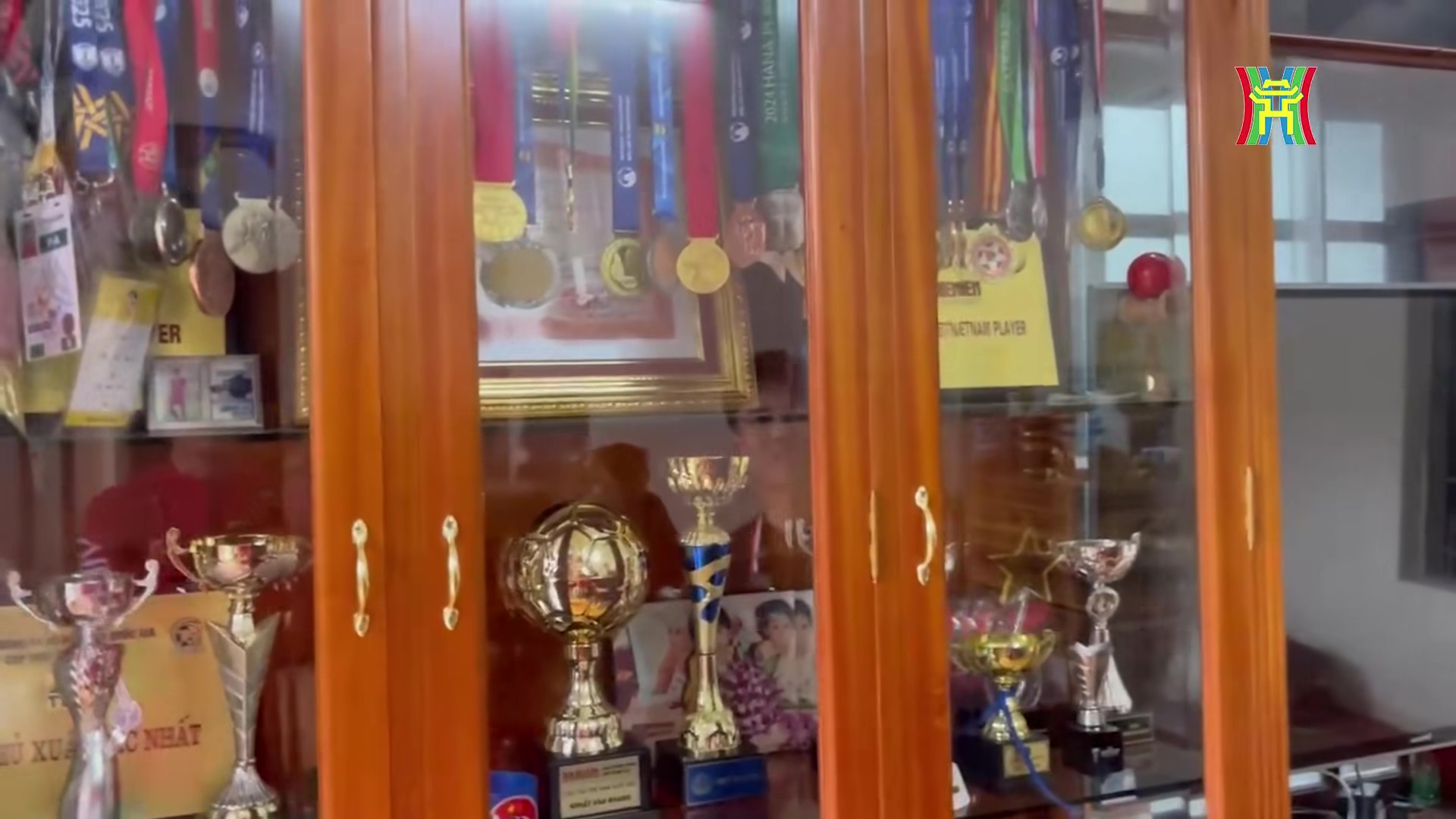 Gia cảnh của Khuất Văn Khang - &ldquo;qu&acirc;n b&agrave;i vạn năng&rdquo; U23 Việt Nam- Ảnh 7.