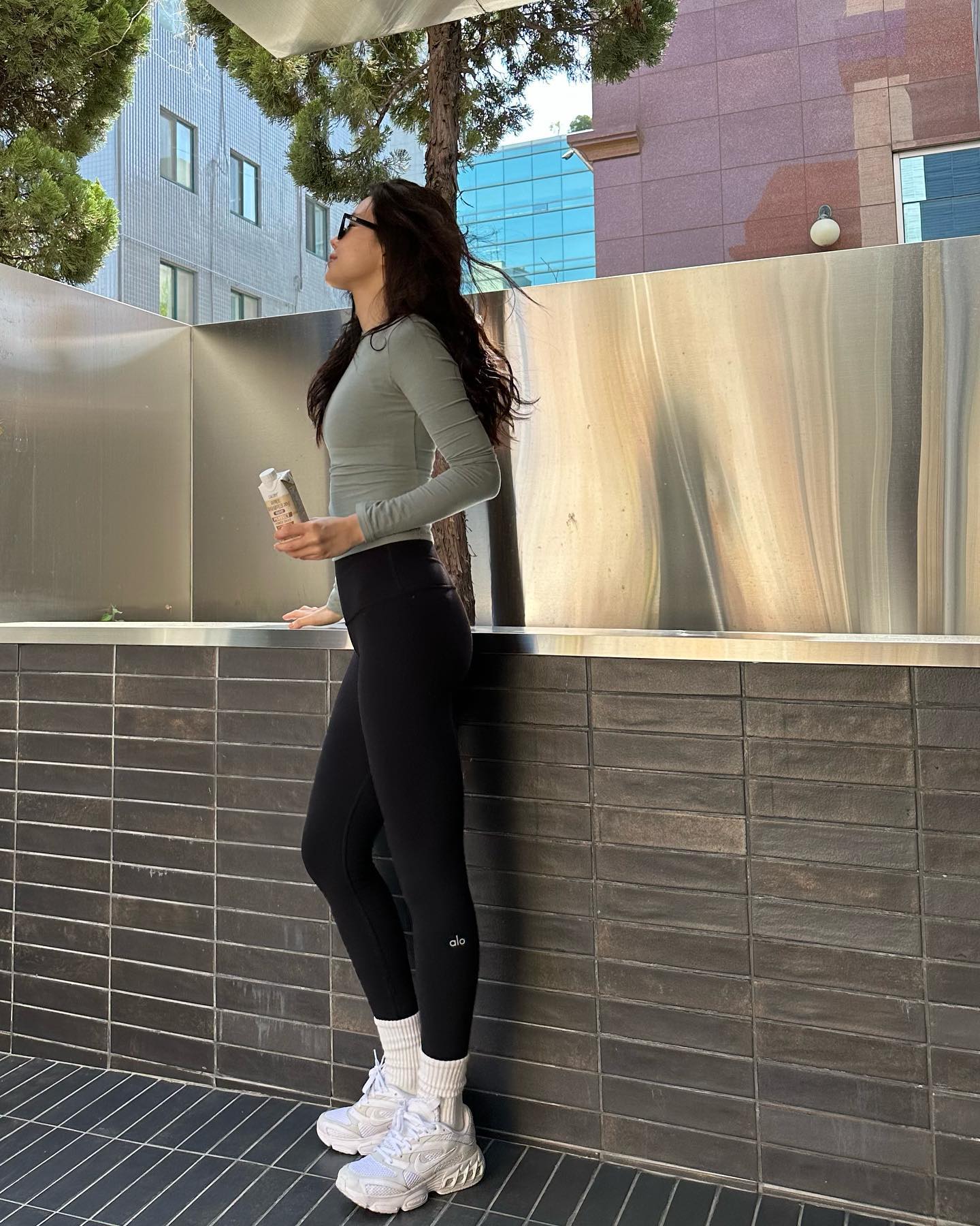 "Nữ hoàng legging" Hàn Quốc duy trì eo thon bụng phẳng bằng 1 loại nước- Ảnh 10.