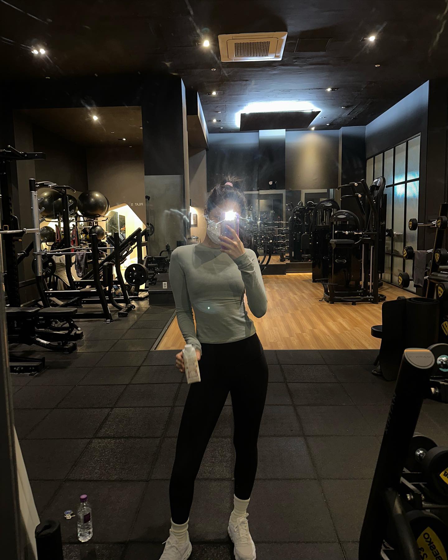 "Nữ hoàng legging" Hàn Quốc duy trì eo thon bụng phẳng bằng 1 loại nước- Ảnh 4.