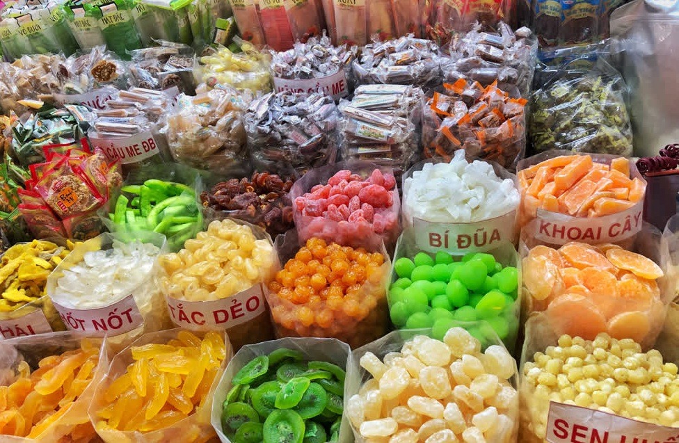 6 loại mứt Tết KHÔNG NÊN mua kẻo mang bệnh vào người- Ảnh 1. 6 loại mứt Tết KHÔNG NÊN mua kẻo mang bệnh vào người- Ảnh 1.