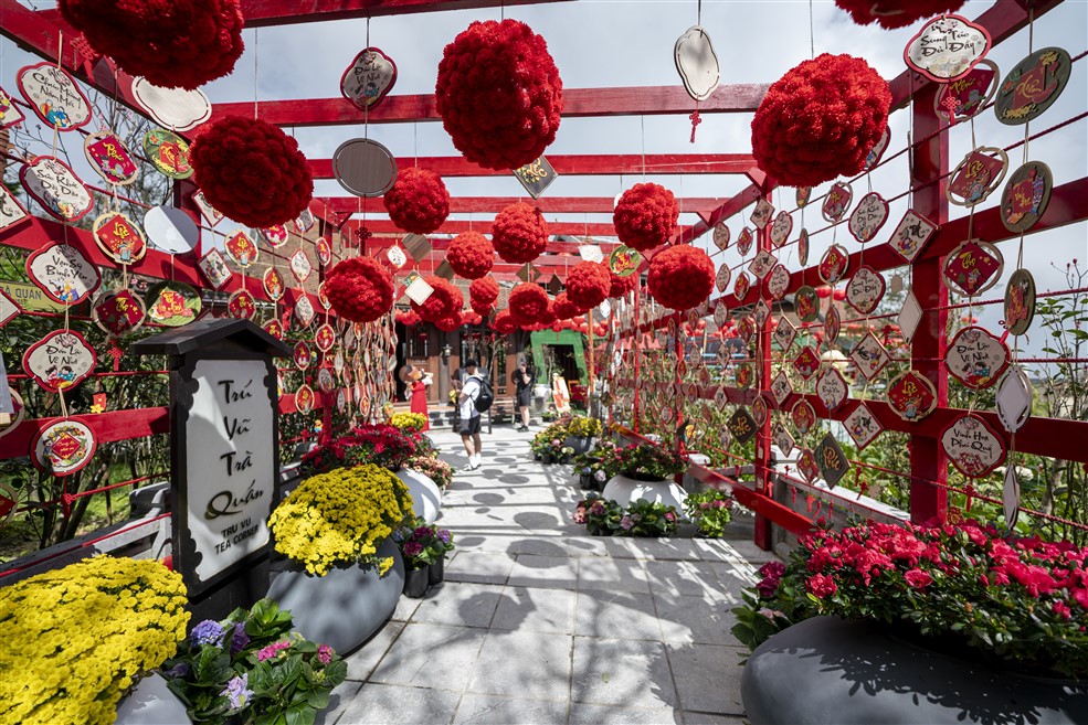 Sun World Ba Na Hills hứa hẹn hút khách dịp Tết Bính Ngọ với hàng triệu bông tulip- Ảnh 3. Sun World Ba Na Hills hứa hẹn hút khách dịp Tết Bính Ngọ với hàng triệu bông tulip- Ảnh 3.