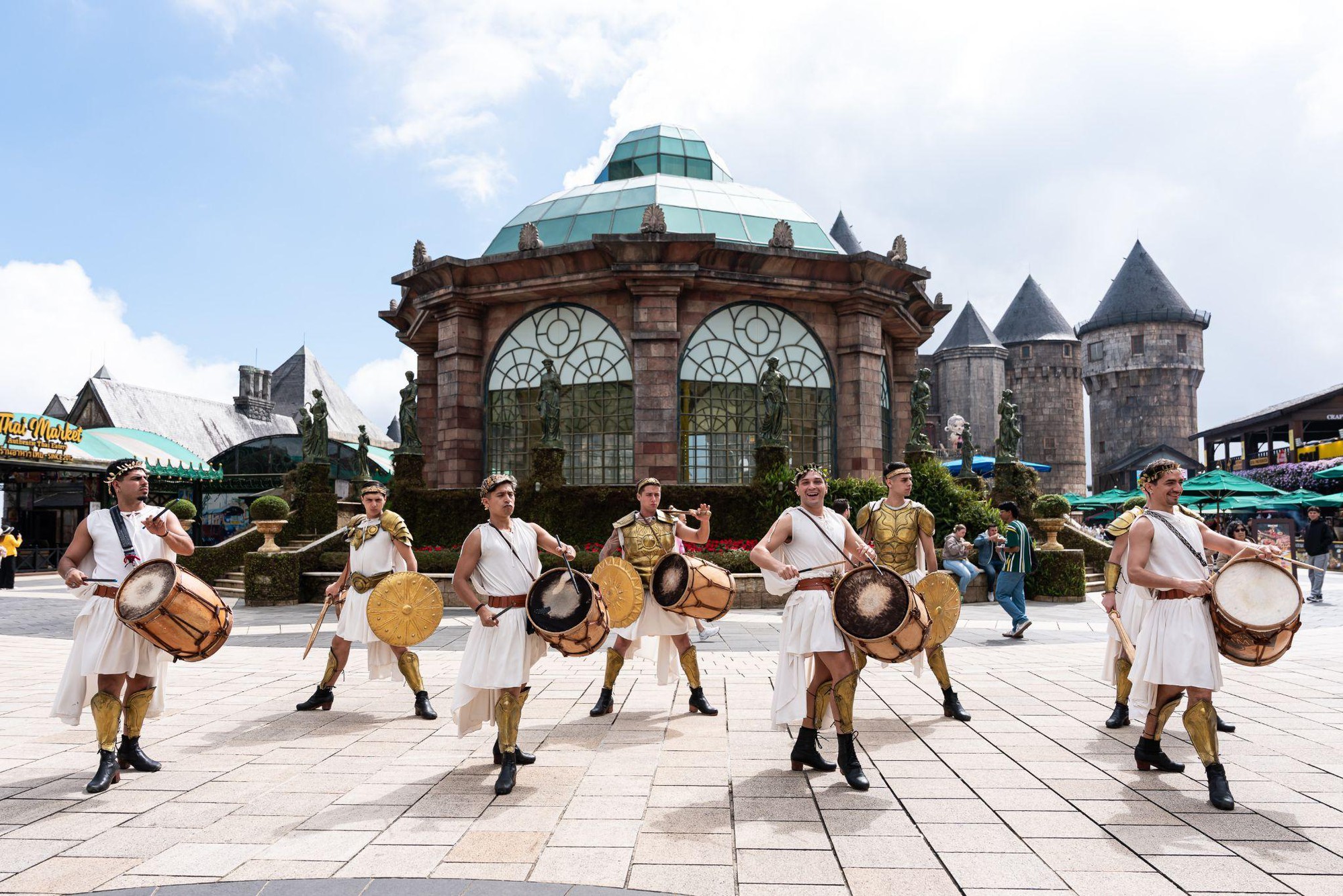 Sun World Ba Na Hills hứa hẹn hút khách dịp Tết Bính Ngọ với hàng triệu bông tulip- Ảnh 5. Sun World Ba Na Hills hứa hẹn hút khách dịp Tết Bính Ngọ với hàng triệu bông tulip- Ảnh 5.