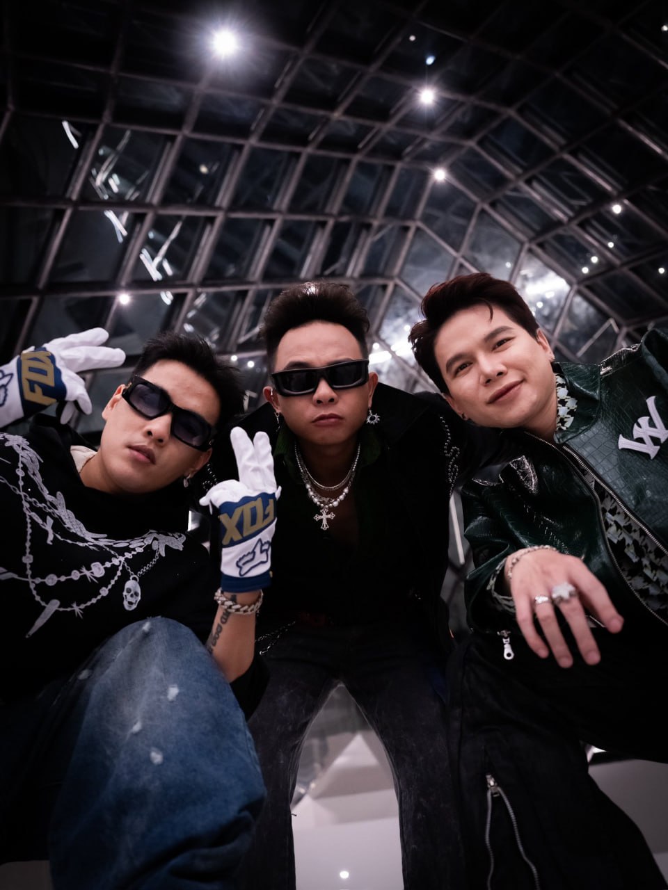 Nh&oacute;m nam Vbiz c&oacute; hit cả nước biết mất t&iacute;ch 15 năm, ai cũng t&agrave;i năng m&agrave; sự nghiệp lạ lắm!- Ảnh 3.