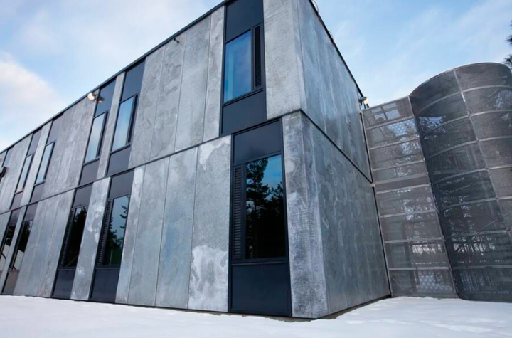 Nh&agrave; t&ugrave; 'nh&acirc;n đạo nhất thế giới': T&ugrave; nh&acirc;n c&oacute; ph&ograve;ng ri&ecirc;ng, TV, tập yoga giữa rừng- Ảnh 1.