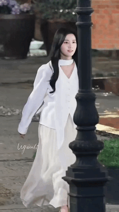 Mỹ nh&acirc;n l&ocirc;i th&ocirc;i nhất showbiz đ&atilde; tho&aacute;t kiếp mặc xấu- Ảnh 6.