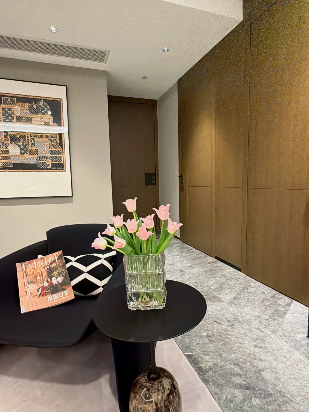 Đừng chỉ cắm lay ơn hay thược dược, Tết n&agrave;y thử ngay lo&agrave;i hoa "đổi m&agrave;u" diệu kỳ: Ban đầu trắng muốt, c&agrave;ng ngắm c&agrave;ng ra tiền!- Ảnh 22.